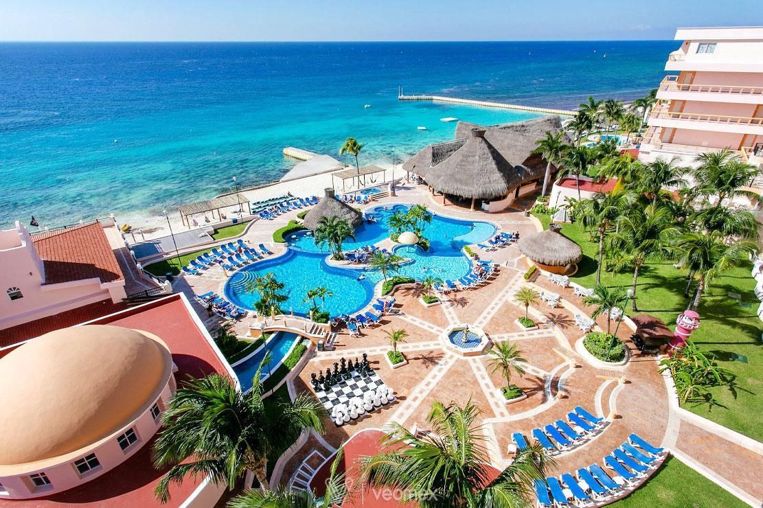 Cozumel: 5-Night Beachfront Resort w/Air