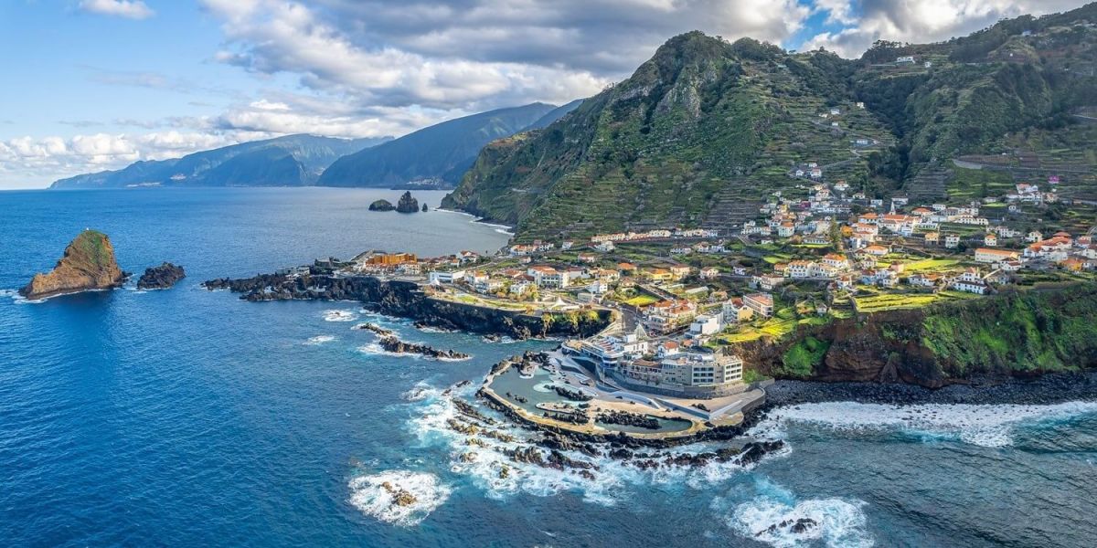 Madeira: 6-Night Island Escape w/Air & Hotel