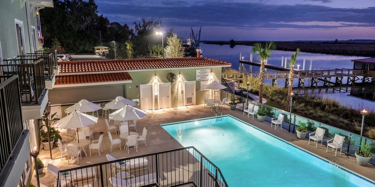 Southern Serenity: Georgia 2‑Night Luxe Riverfront Escape for Two