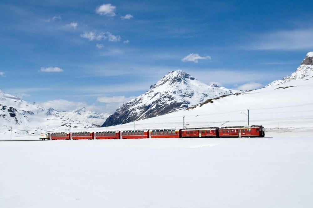 Swiss Alps 7-Day Escape w/Scenic Train, Hotel & Air