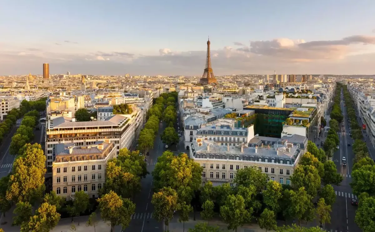 Romantic Paris & Historic Rome: 8-Day Vacation w/Air & Hotel