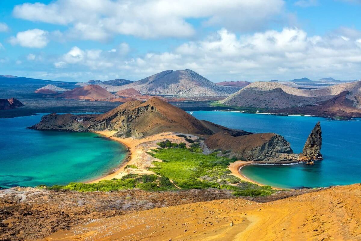 Ecuador & Galápagos: 7-Night Guided Tour w/Air & Hotel