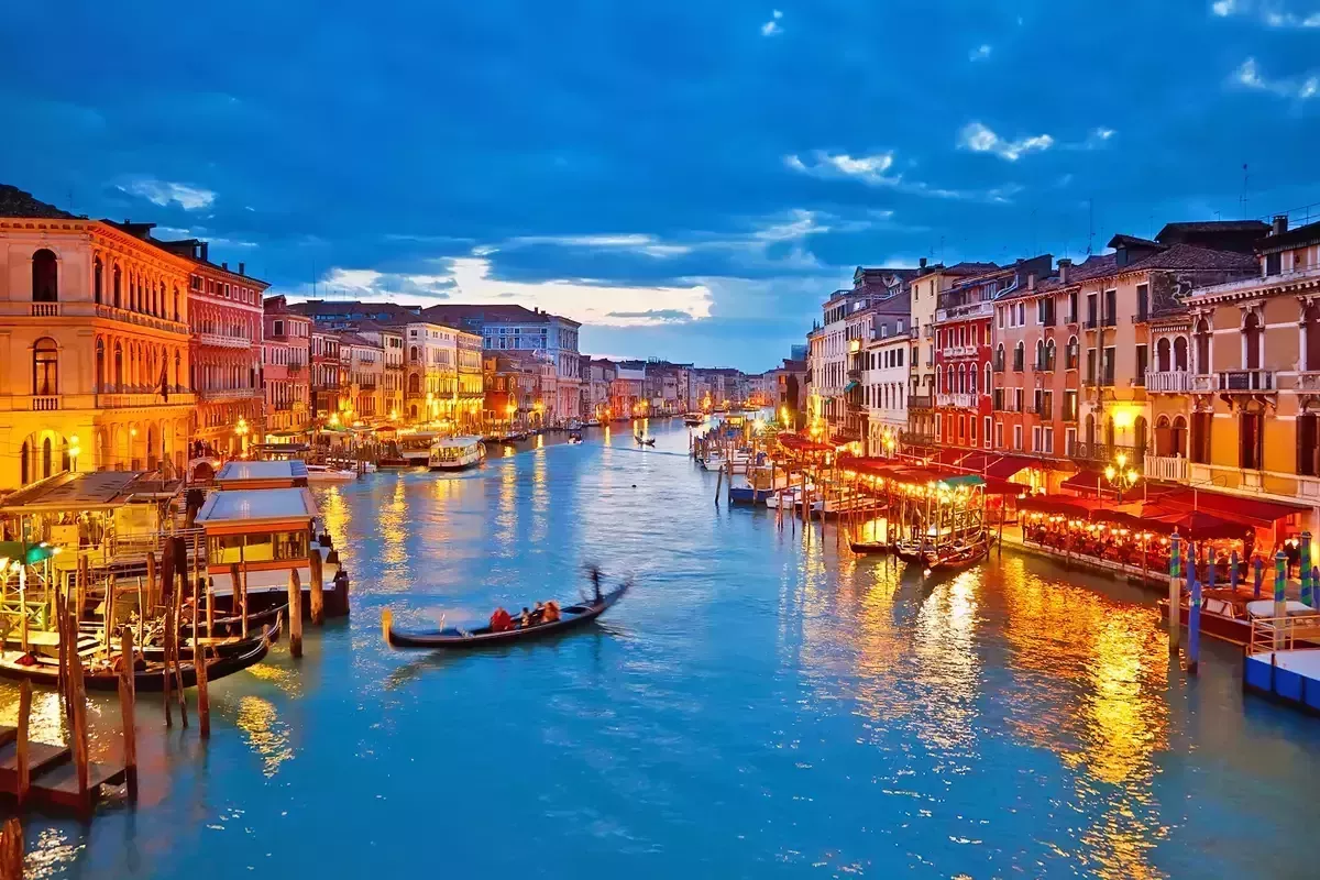 Italy: 8-Day Getaway through Venice, Florence, and Rome with Air & Rail