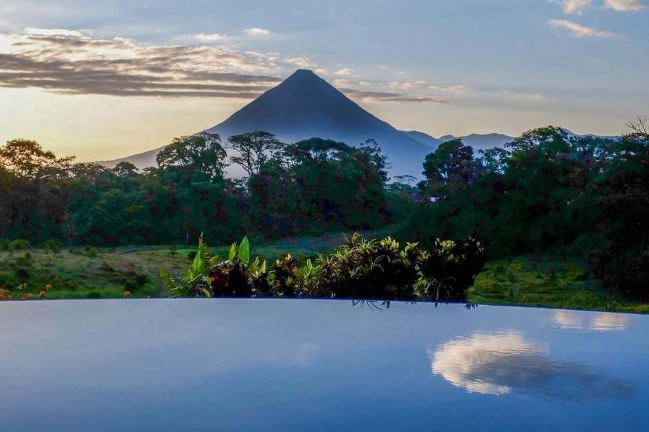 Costa Rica: 6-Night Volcano, Jungle & Beach Trip w/Air & Car
