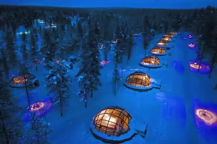 Finland 8-Day Vacation w/Glass Igloo & Air
